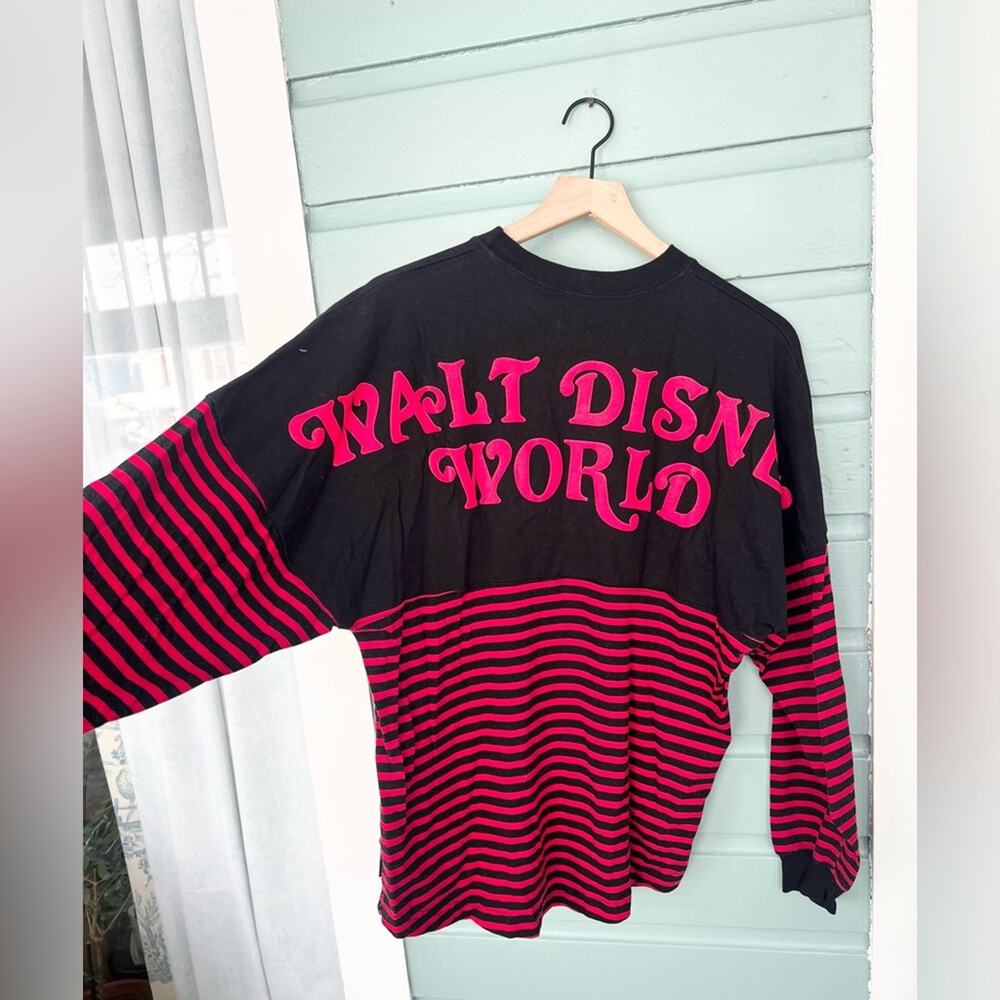 Disney spirit jersey Walt Disney world pirates of the Caribbean shirt size S